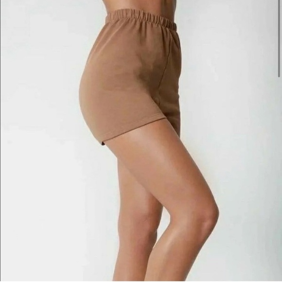 Joah Brown Fitted Sweat Shorts in Brown - Picture 6 of 12